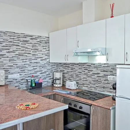 Primavera Sunset 1 Bedroom Апартаменты *